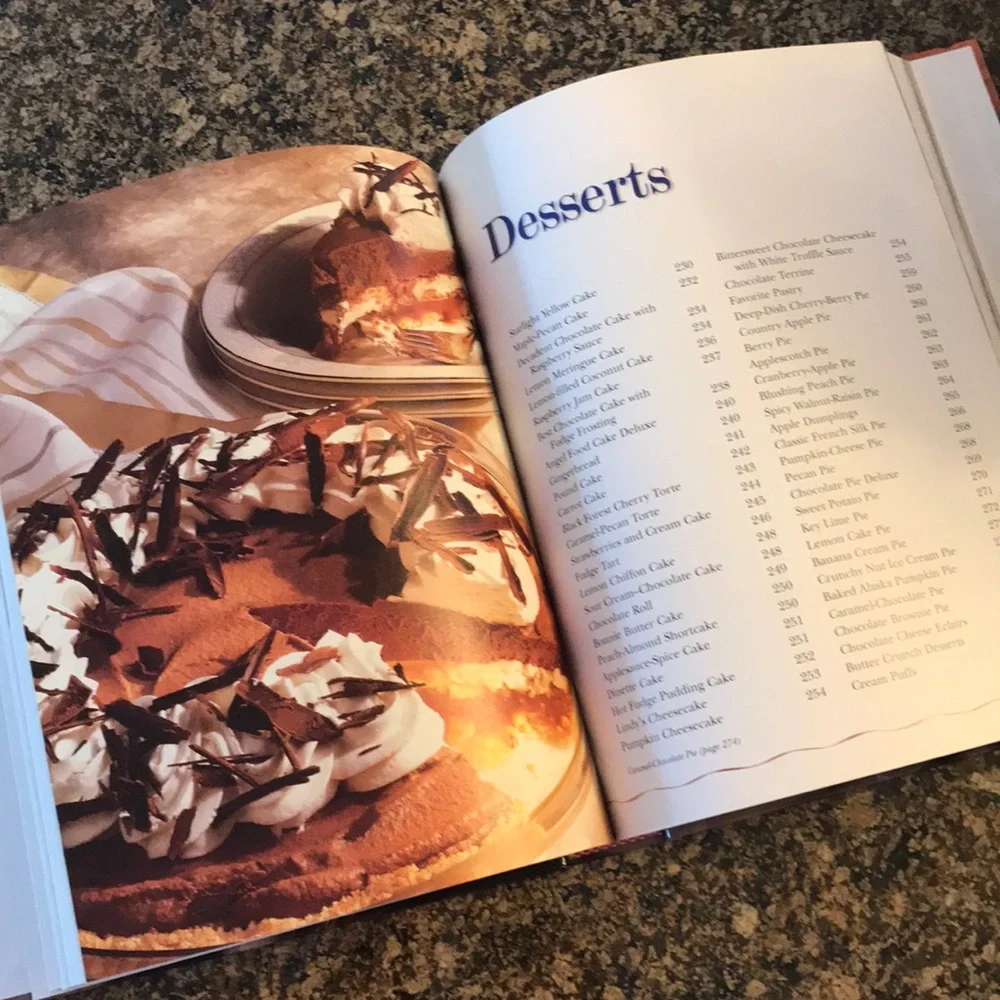 Betty Crocker's Best of Baking Book